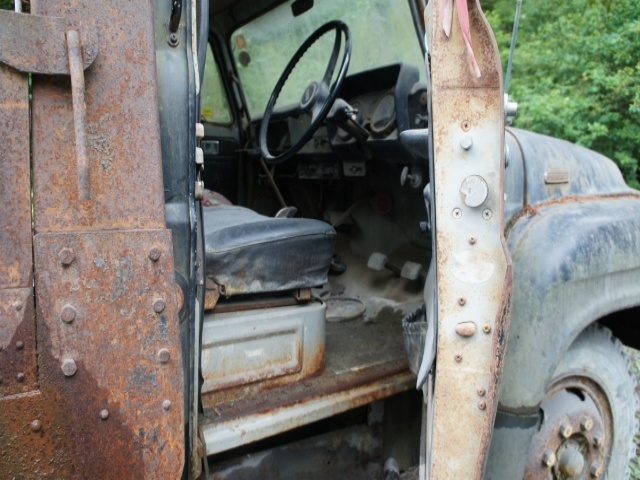 動かないトラック