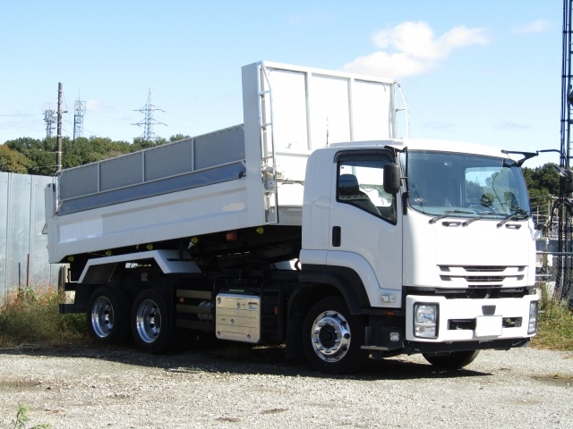 ダンプトラック